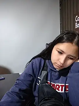 Snapshot of Cute_Penelope chatting on 07/17/26, 11:06 Cute Penelope online show from 07/17/26, 11:06