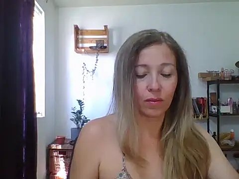 charlott ponce online show from 04/06/26, 07:04