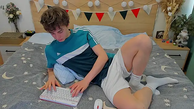 Fandi 777 online show from 02/24/25, 08:17