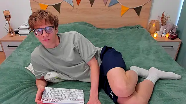 Fandi 777 online show from 09/28/25, 11:15