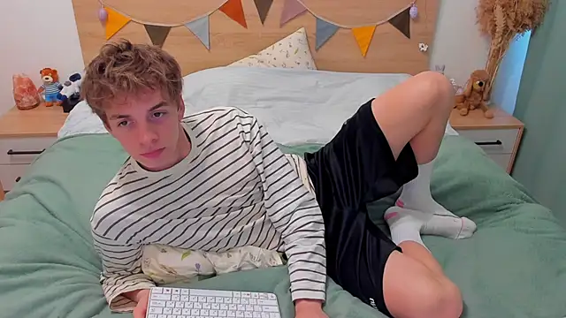 Fandi 777 online show from 04/04/26, 11:18