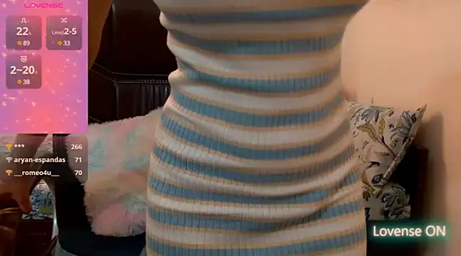 Snapshot of adore_khushbu chatting on 12/19/24, 06:23 adore khushbu online show from 12/19/24, 06:23