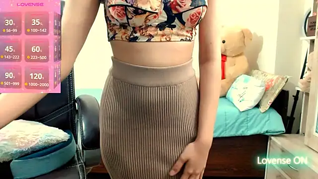 Snapshot of adore_khushbu chatting on 02/15/25, 12:01 adore khushbu online show from 02/15/25, 12:01