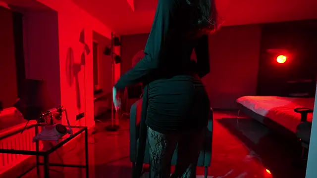 Snapshot of FirstOfFallen chatting on 01/08/25, 02:03 FirstOfFallen online show from 01/08/25, 02:03