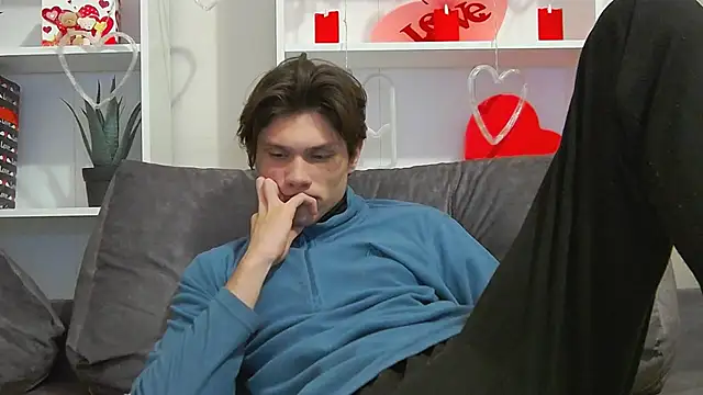 CalvinCay online show from 02/08/25, 02:58