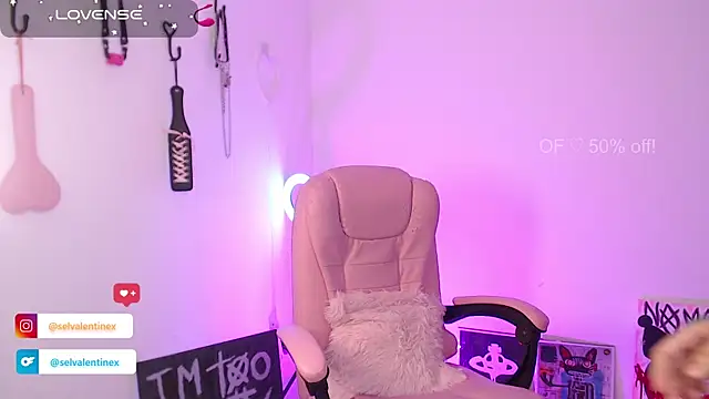 selvalentinex online show from 12/19/25, 02:40