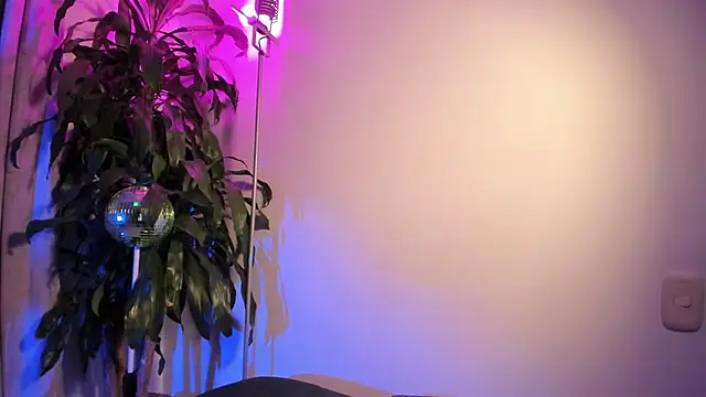 Romeocolin online show from 09/10/25, 06:02