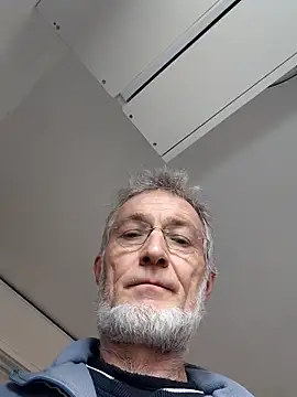 Snapshot of 60philippe chatting on 02/19/26, 10:11 60philippe online show from 02/19/26, 10:11