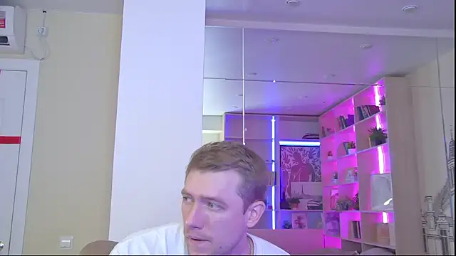 Snapshot of EthanPinkman chatting on 06/05/26, 05:03 EthanPinkman online show from 06/05/26, 05:03