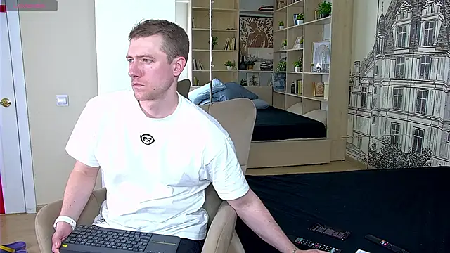Snapshot of EthanPinkman chatting on 06/22/26, 11:51 EthanPinkman online show from 06/22/26, 11:51