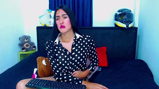 misss estrella online show from 04/16/26, 09:39