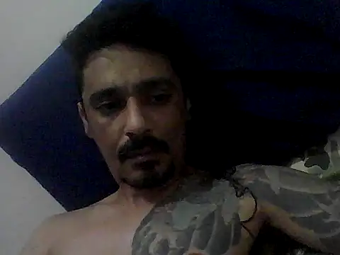 Snapshot of men1411 chatting on 06/07/26, 01:10 men1411 online show from 06/07/26, 01:10