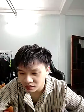 Kelvin kol online show from 12/17/24, 03:06