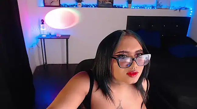 LiaScarlett online show from 12/14/24, 10:50