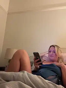 Snapshot of JodiSands chatting on 03/16/25, 08:32 JodiSands online show from 03/16/25, 08:32