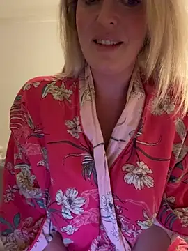 Snapshot of JodiSands chatting on 03/17/25, 08:30 JodiSands online show from 03/17/25, 08:30