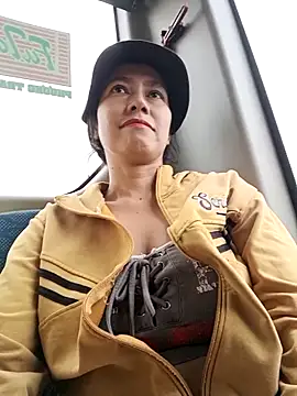 2HotAsain4u online show from 09/19/25, 03:19