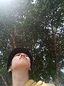 2HotAsain4u online show from 04/11/26, 03:00