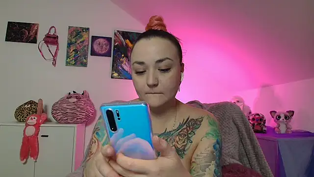 PinkHurricaneOfficial online show from 11/16/25, 08:14