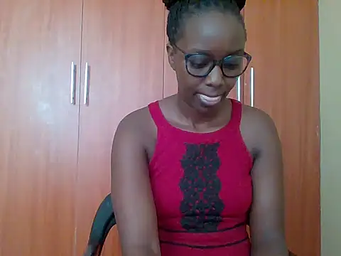Snapshot of sexy_darleen23 chatting on 05/18/26, 07:47 sexy darleen23 online show from 05/18/26, 07:47