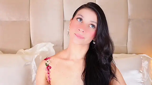 KiraKayleigh1 online show from 11/24/25, 12:43