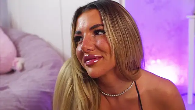 ClaraHazel online show from 09/24/25, 01:20