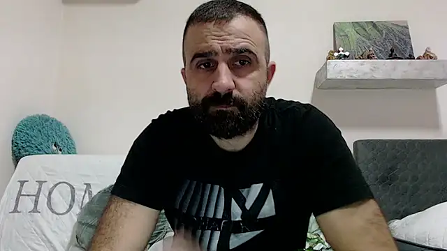 Snapshot of ivat80 chatting on 12/24/24, 04:19 ivat80 online show from 12/24/24, 04:19