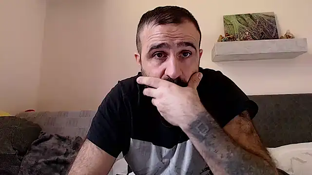 Snapshot of ivat80 chatting on 01/17/25, 08:56 ivat80 online show from 01/17/25, 08:56