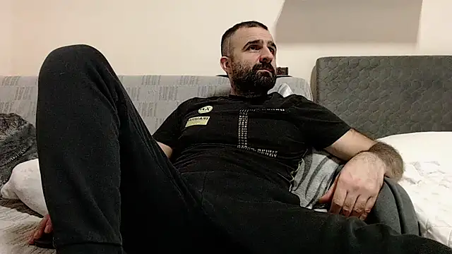 Snapshot of ivat80 chatting on 01/21/25, 06:45 ivat80 online show from 01/21/25, 06:45