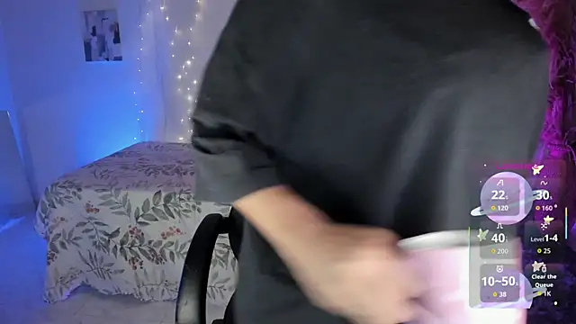 Riana Kean online show from 11/28/25, 04:59