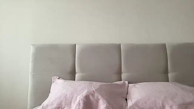 LisaFlower online show from 10/17/25, 08:39