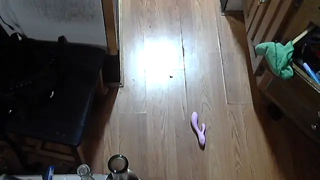 Snapshot of jessicalove99 chatting on 11/25/25, 07:58 jessicalove99 online show from 11/25/25, 07:58