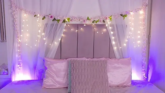 Julie Bennet online show from 03/01/26, 02:57