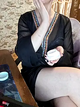Snapshot of _Kitti_ chatting on 12/03/24, 06:38  Kitti  online show from 12/03/24, 06:38