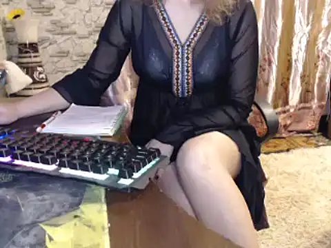 Snapshot of _Kitti_ chatting on 12/08/24, 08:58  Kitti  online show from 12/08/24, 08:58
