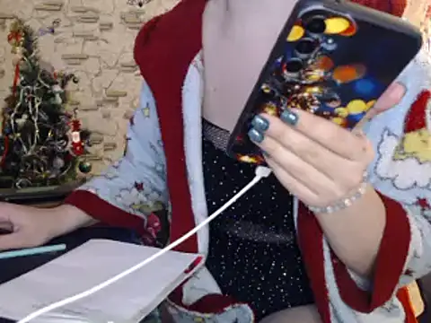 Snapshot of _Kitti_ chatting on 01/04/25, 12:05  Kitti  online show from 01/04/25, 12:05