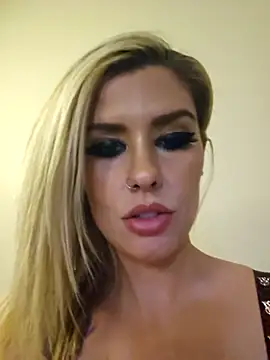 ellieconradxo online show from 12/25/24, 06:31