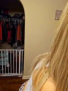 ellieconradxo online show from 01/29/25, 04:15