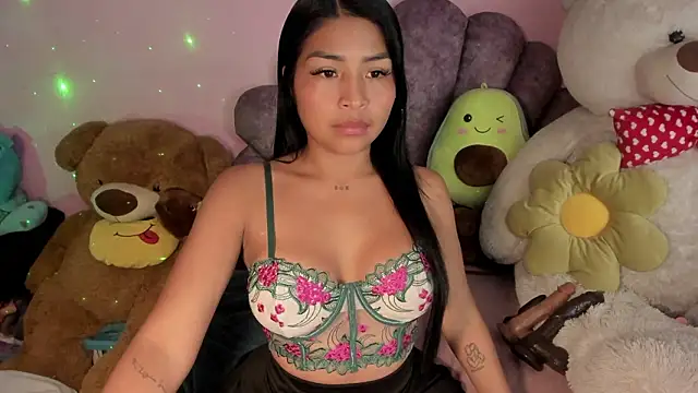 Snapshot of Pocahontascute_33 chatting on 02/07/26, 12:47 Pocahontascute 33 online show from 02/07/26, 12:47