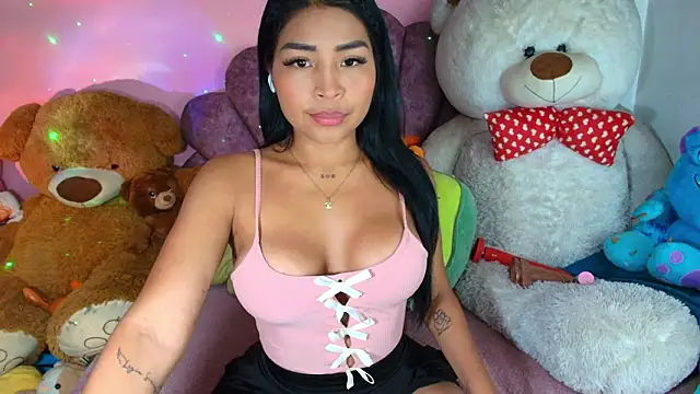 Snapshot of Pocahontascute_33 chatting on 02/28/26, 11:55 Pocahontascute 33 online show from 02/28/26, 11:55