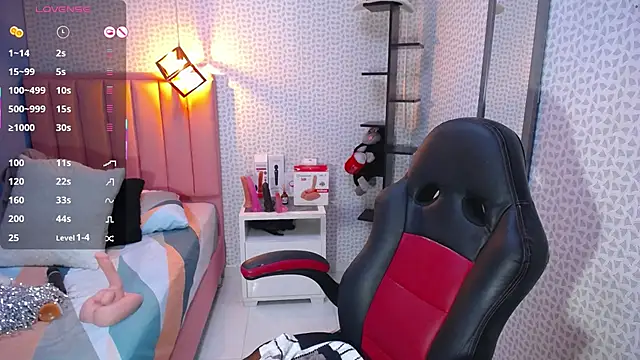 CATIAJONES online show from 10/10/25, 06:51