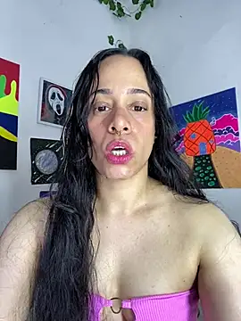 Snapshot of jeniferlove1 chatting on 01/10/26, 02:13 jeniferlove1 online show from 01/10/26, 02:13
