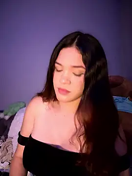 Snapshot of Zeli_66 chatting on 01/14/26, 04:18 Zeli 66 online show from 01/14/26, 04:18