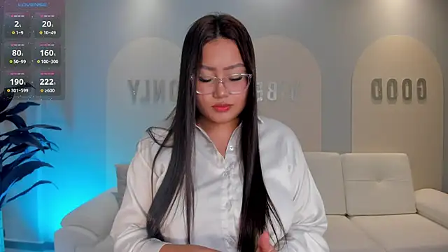 Snapshot of AmberLewis_ chatting on 01/25/25, 03:09 AmberLewis online show from 01/25/25, 03:09