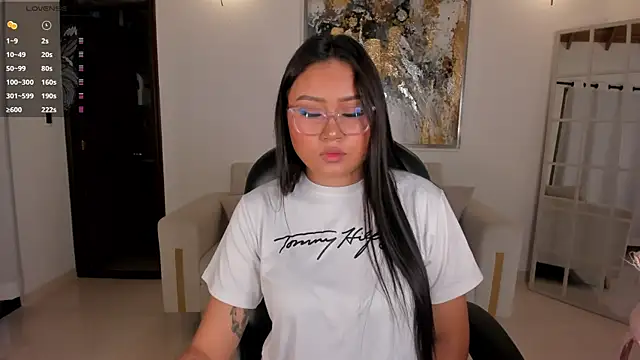 AmberLewis  online show from 11/16/25, 10:48