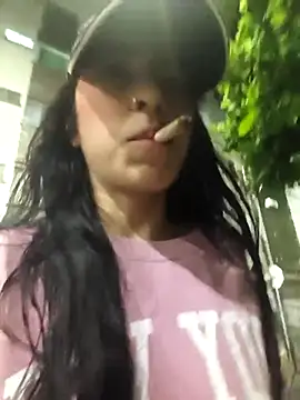 chaymae nah  online show from 04/08/26, 06:13