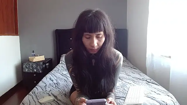 Emilia 1995 online show from 07/14/26, 02:12