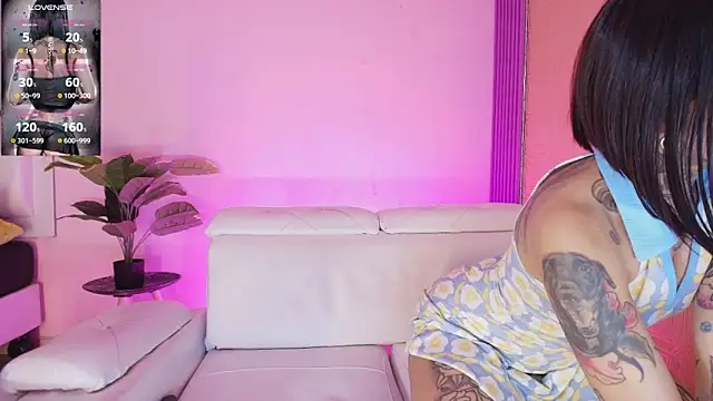 Snapshot of ABRILFACCINI chatting on 12/12/24, 01:06 ABRILFACCINI online show from 12/12/24, 01:06