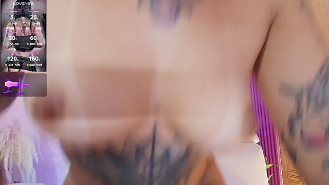 Snapshot of ABRILFACCINI chatting on 02/18/25, 04:59 ABRILFACCINI online show from 02/18/25, 04:59