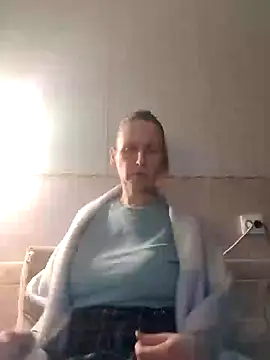 Snapshot of Evelina_cute chatting on 01/12/25, 12:28 Evelina cute online show from 01/12/25, 12:28